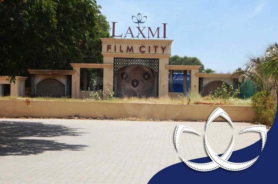 Laxmi Film City Resort Вадодара Екстериор снимка