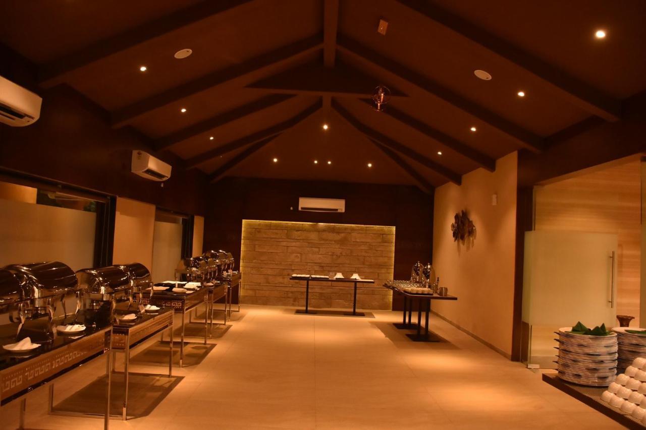 Laxmi Film City Resort Вадодара Екстериор снимка